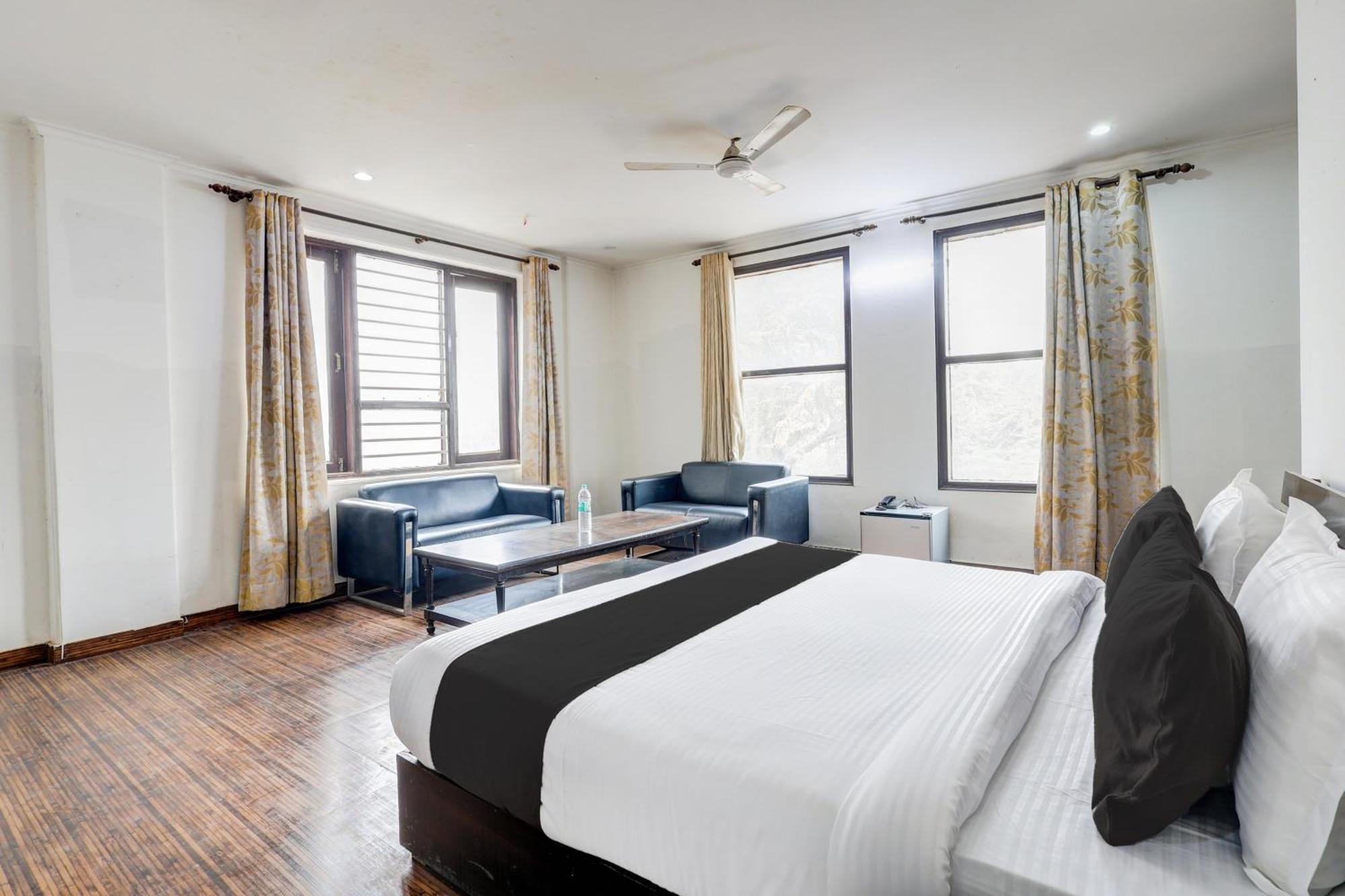Готель Super Townhouse Sector 38 Gurgaon Near Medanta Екстер'єр фото