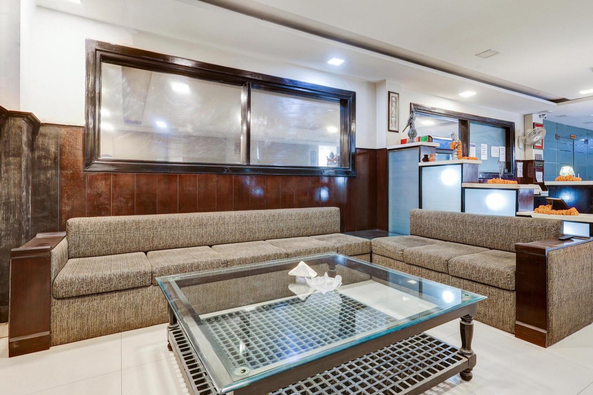 Готель Super Townhouse Sector 38 Gurgaon Near Medanta Екстер'єр фото