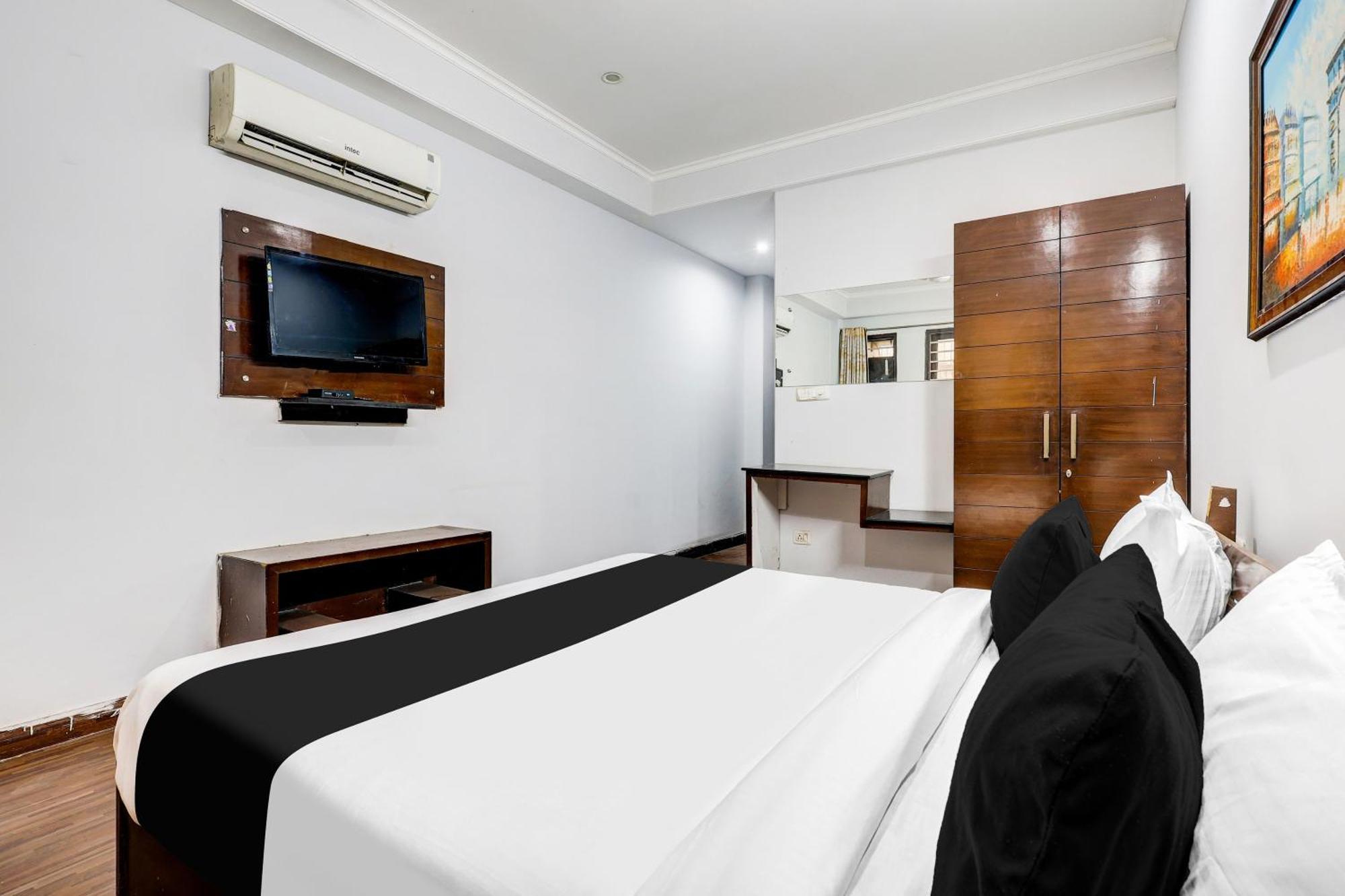 Готель Super Townhouse Sector 38 Gurgaon Near Medanta Екстер'єр фото