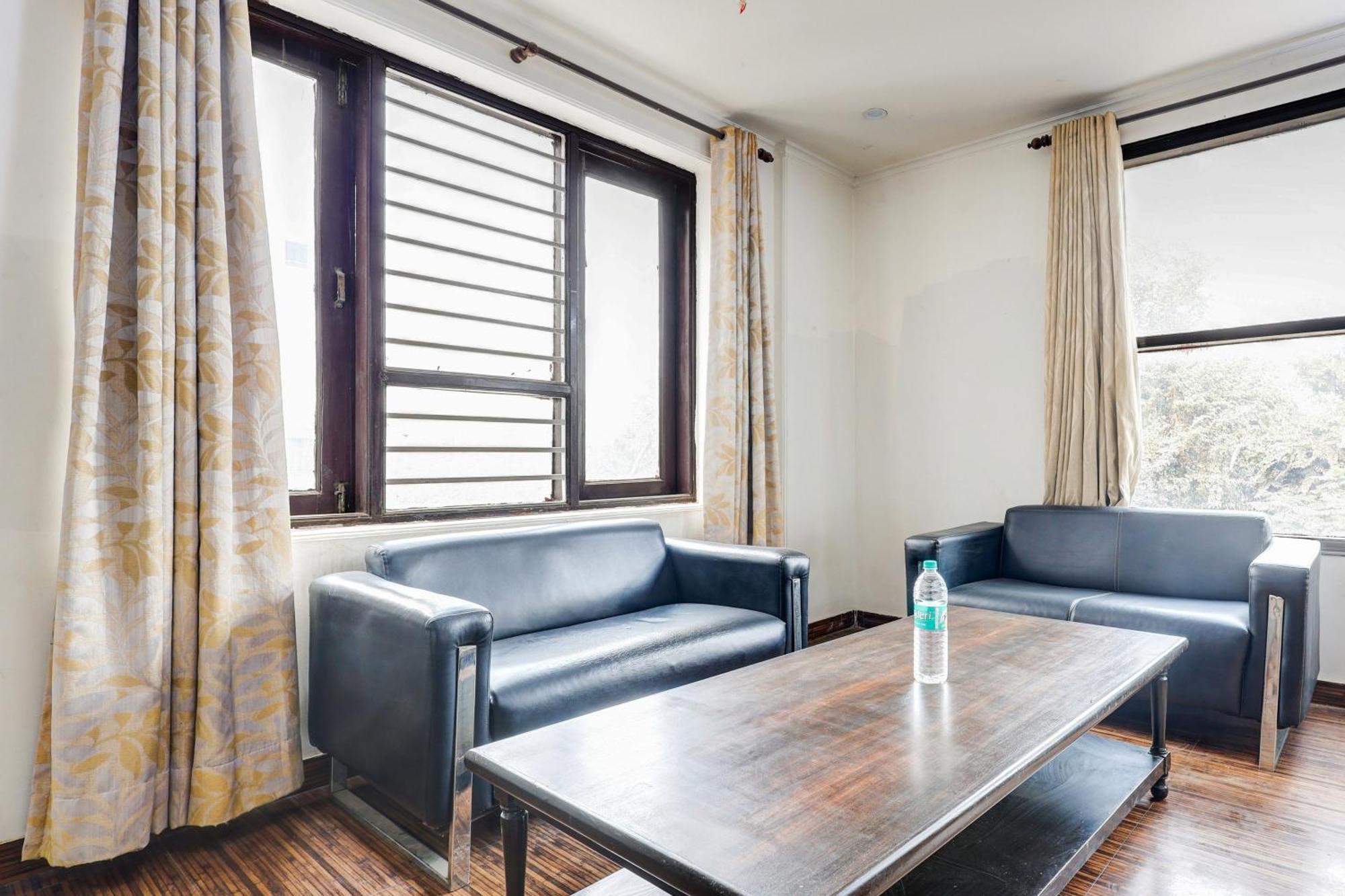 Готель Super Townhouse Sector 38 Gurgaon Near Medanta Екстер'єр фото